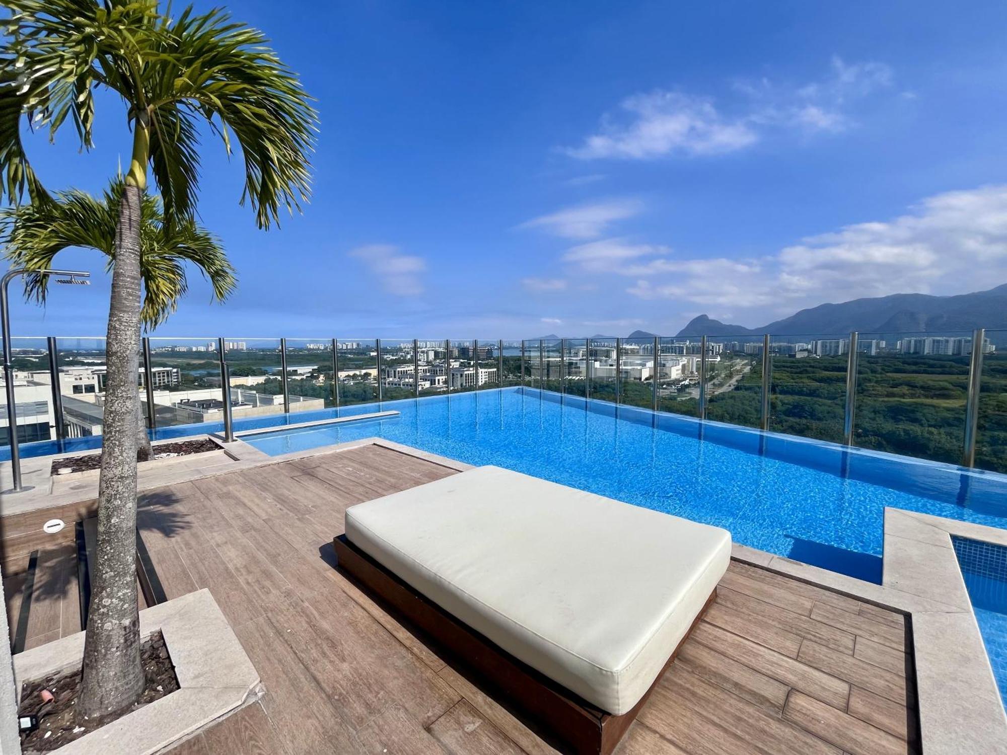 Com Jardim E Piscina Na Barra Rj Apartamento Rio de Janeiro