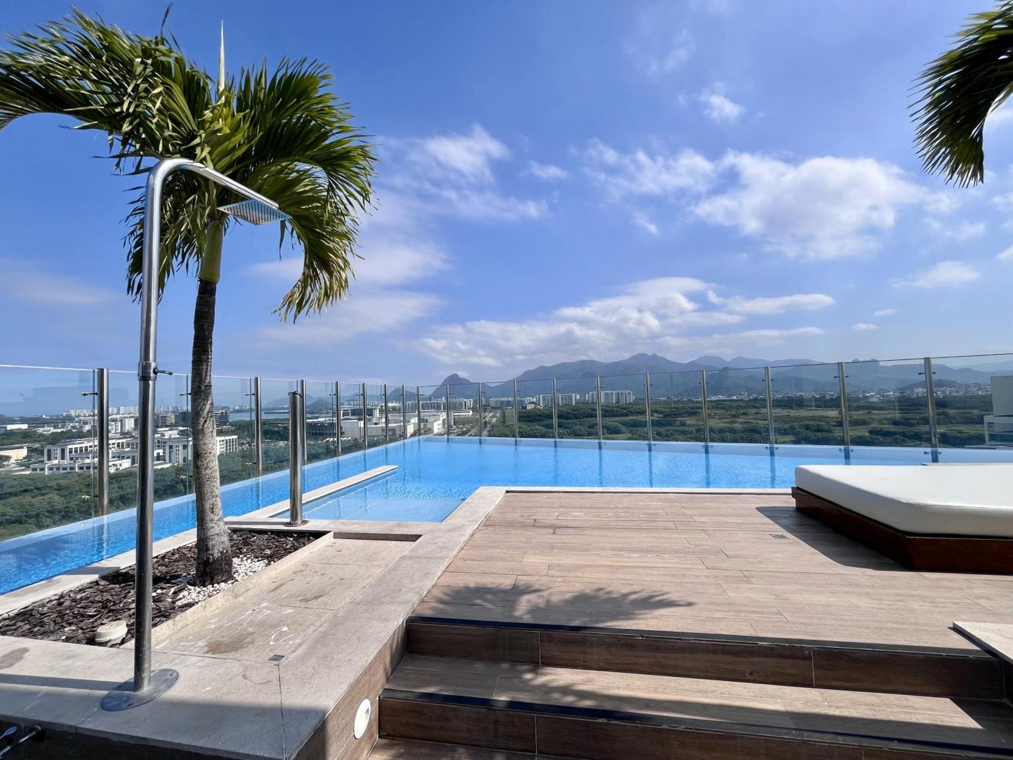 Com Jardim E Piscina Na Barra Rj Apartamento *