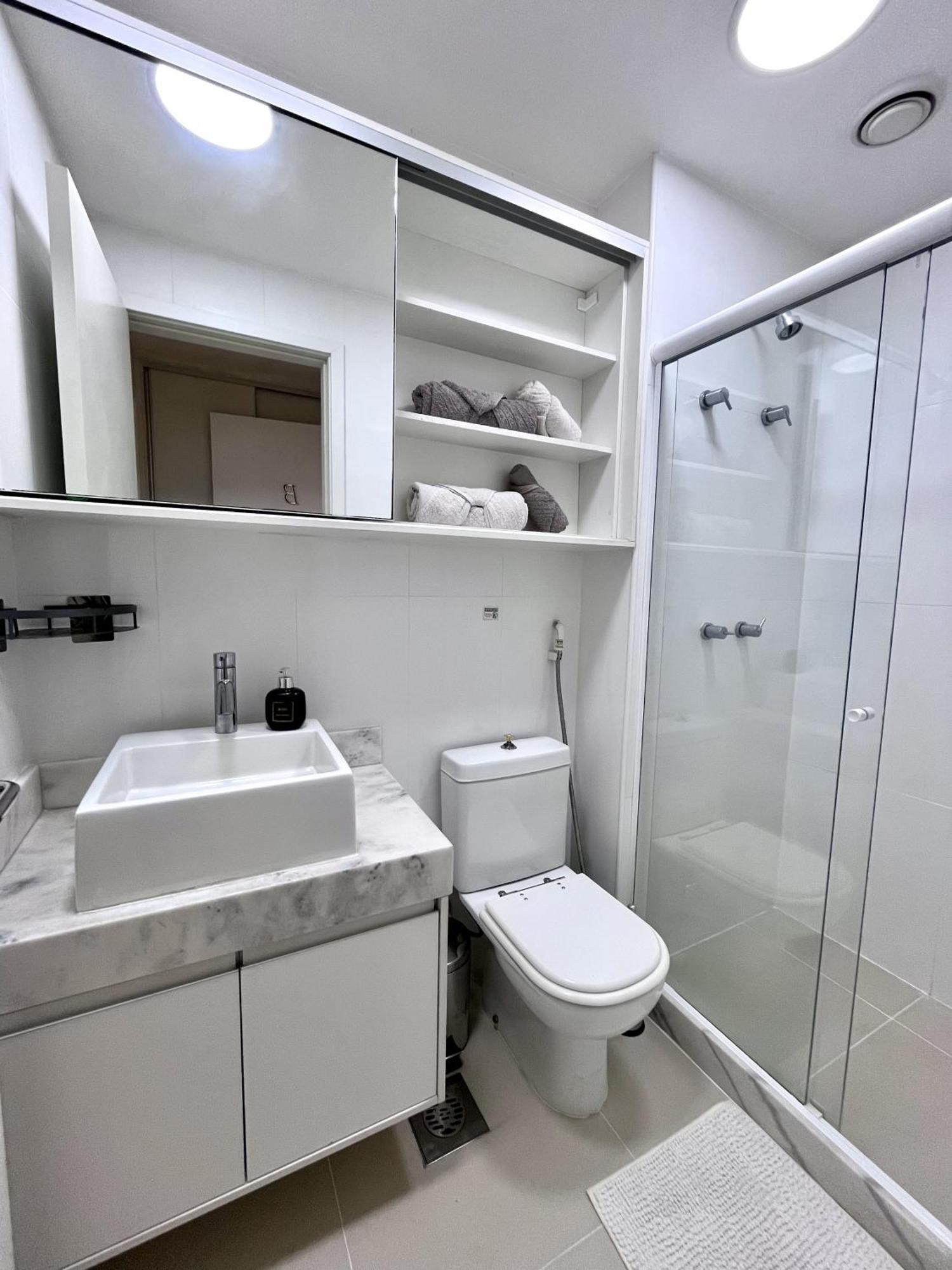 Com Jardim E Piscina Na Barra Rj Apartamento *